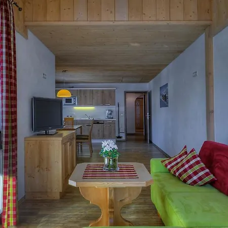 Ferien-schloessle Michaela 아파트 리즐런